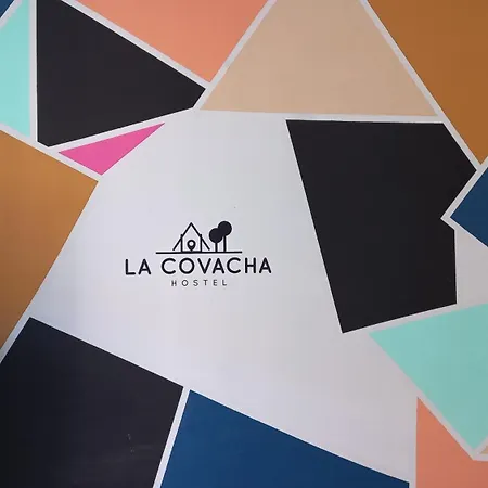 La Covacha Youth Hostel-3
