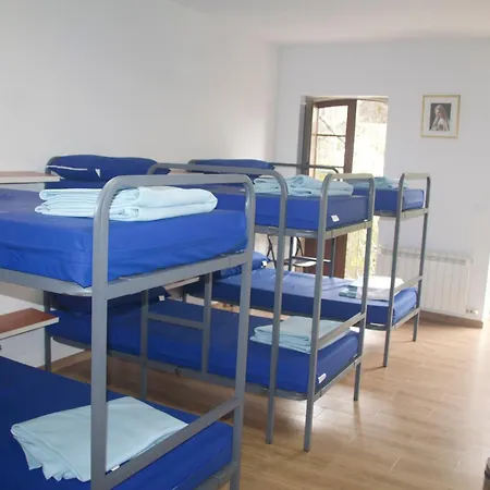 Albergue Parroquial Santiago Apostol de Redondela-2