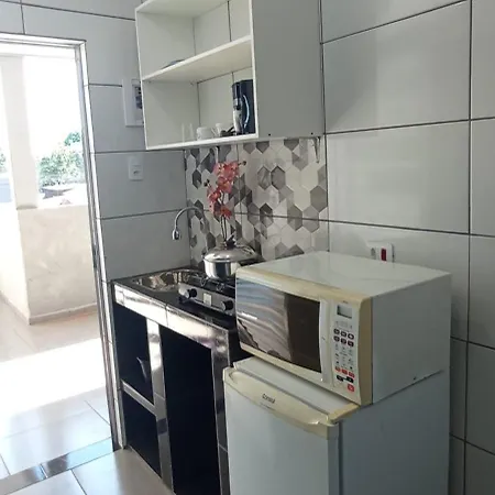 Vila Foz HOSTEL AP8 Apartamento completo de casal com ar condicionado, garagem fechada e lavanderia, Temos Uber e guia turístico para indicar, nosso apartamento é o melhor custo benefício de Foz do Iguaçu-2