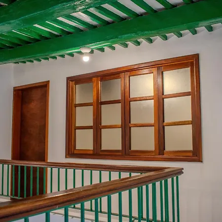 Hostal 66-2