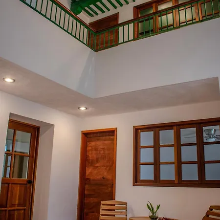 Hostal 66-3