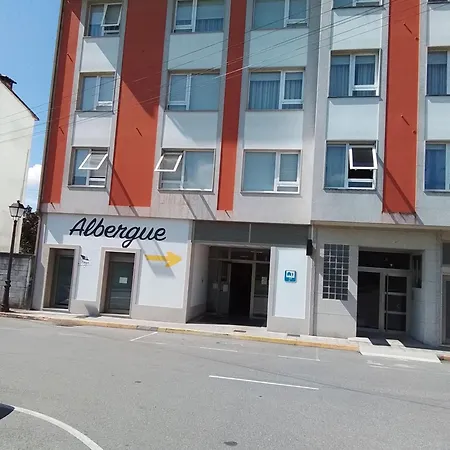 Hostel & Rooms O Albergue Da Meiga-3