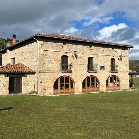 Albergue Pinares - La Casona de Revenga-2