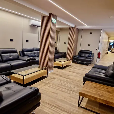 Velvet Hostel Business-2