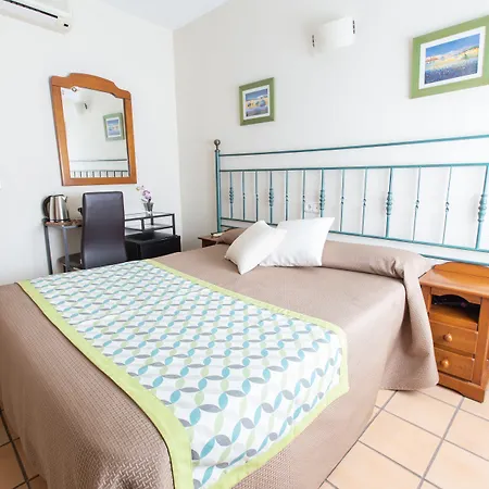 Hostal El Gallo-2