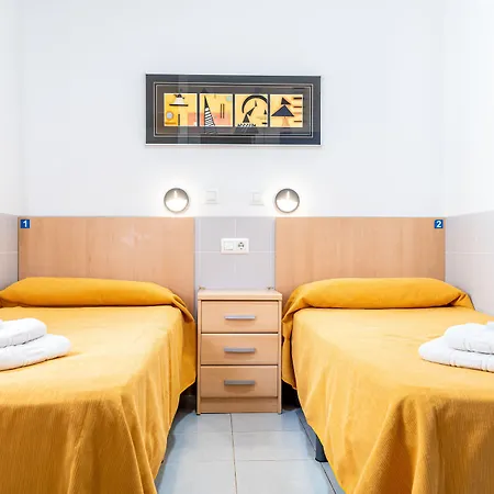 Albergue Inturjoven Malaga-3