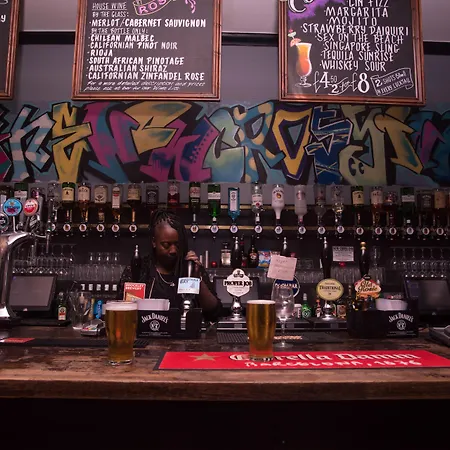 New Cross Inn Hostel-2