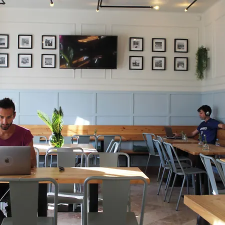 Sant Jordi Hostels Lisbon-3