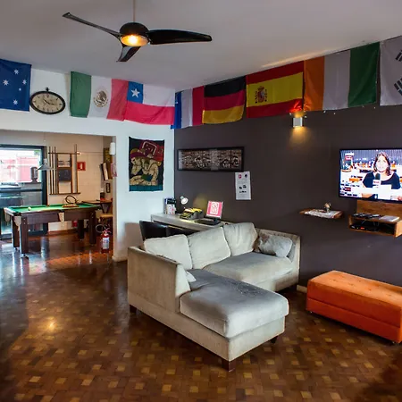 Garoa Hostel Party Bar-2
