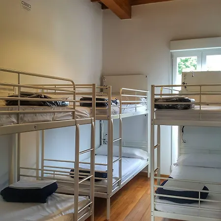 Albergue Cruces De Iria - Hostel-3