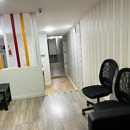 Majestic Hostel Porto-3