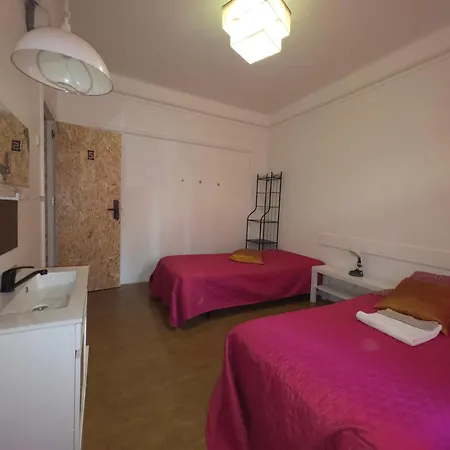 Mini Hostel In Lisbon-2