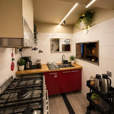 Pilot Design Hostel & Bar-2