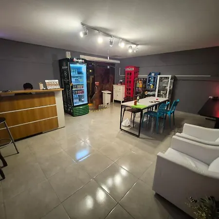 Vila Rock Hostel - Secure Neighborhood, Near Metro, Nubank Allianz Parque, Vila Madalena, Av Paulista, easy access to Morumbis&Autódromo Interlagos-2