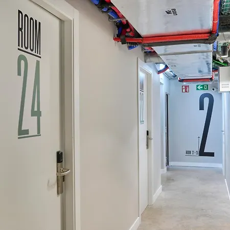 Hostelfly Fira Barcelona-2