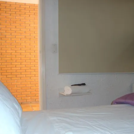 Black Hotel-3