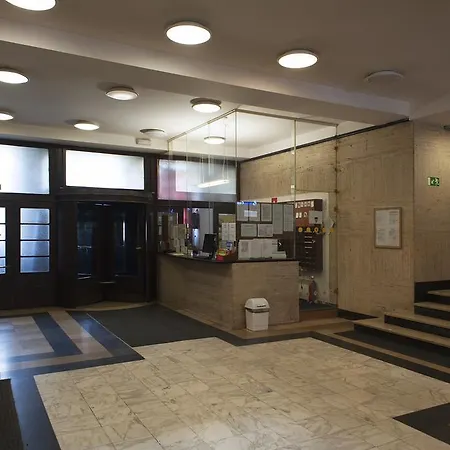 Roosevelt Hostel-2
