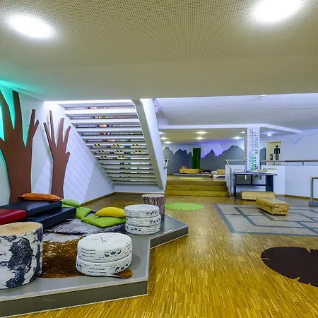 Hi Munich Park Youth Hostel-2
