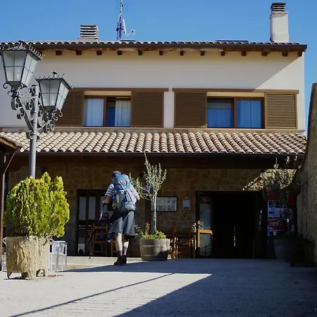Hostal Camino Del Perdon-3
