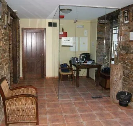Hostel Val De Samos-3