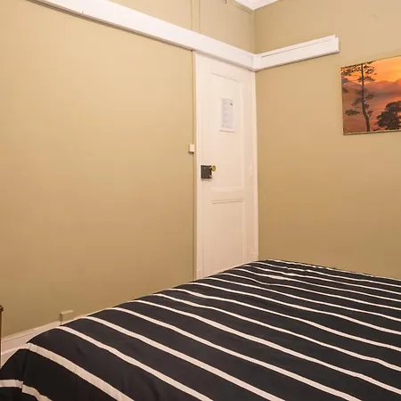 Hostel Seven Hills (Adults Only)-3