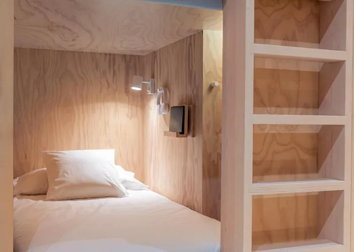 Colo Colo Hostel - Single Private Beds San Sebastián