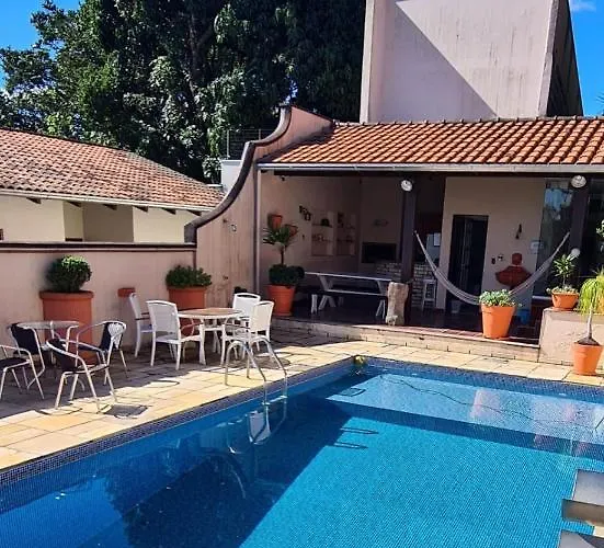 Theora Hostel Casa Laranja Blumenau