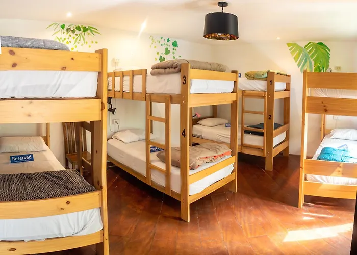 Rainbow Hostel Lima