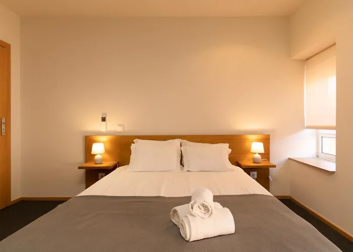 Peach Hostel & Suites OOporto