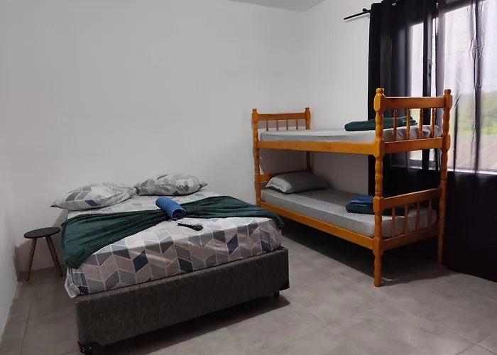 Ferdin Hostel E Pousada Joinville