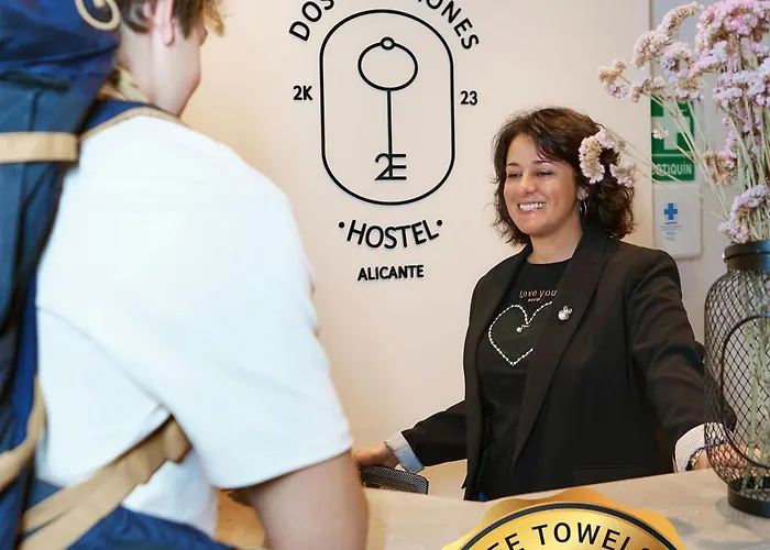 Hostel Dos Estaciones - FREE towels, coffee&tea, remote check-in Alicante
