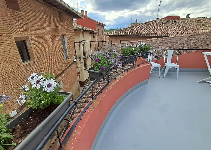 ALBERGUE CASA ARQUEÑA sólo peregrinos con credenciales Los Arcos