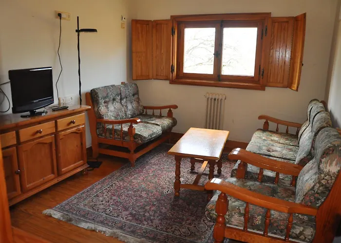 Albergue Juvenil Espinosa de los Monteros