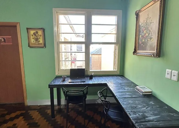A Pousada Bah Coliving Gurias Porto Alegre