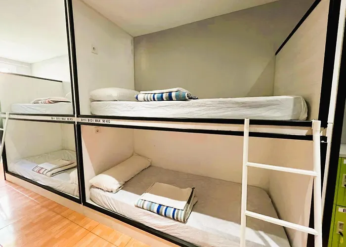 Hego Haize Albergue Hostel Zarautz