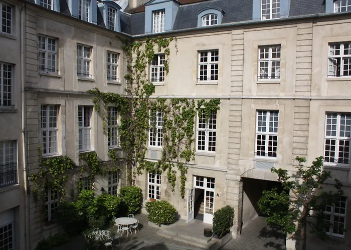 Mije Marais Hostel París