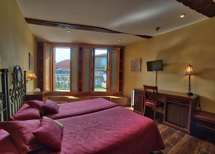 Hostal Santo Grial Santiago de Compostela