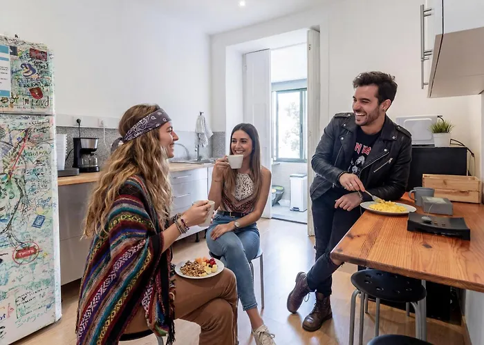 Invictus Hostel OOporto