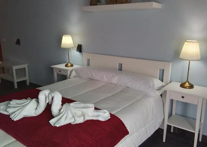 Hostel & Rooms O Albergue Da Meiga Padrón