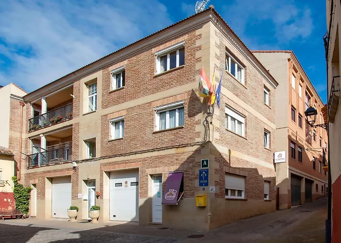 ALBERGUE EL CANTARO - Solo Peregrino con Credencial Navarrete
