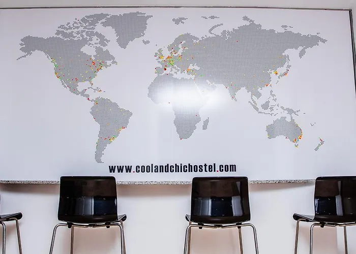 Cool & Chic Hostel L'Hospitalet de Llobregat